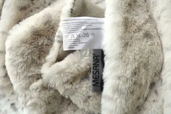 Bild 3 von Wohndecke "Schneeleopard" ca. 150 x 200 cm