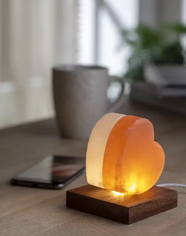 Bild 2 von IDEENWELT LED-Salzkristallleuchte Herz