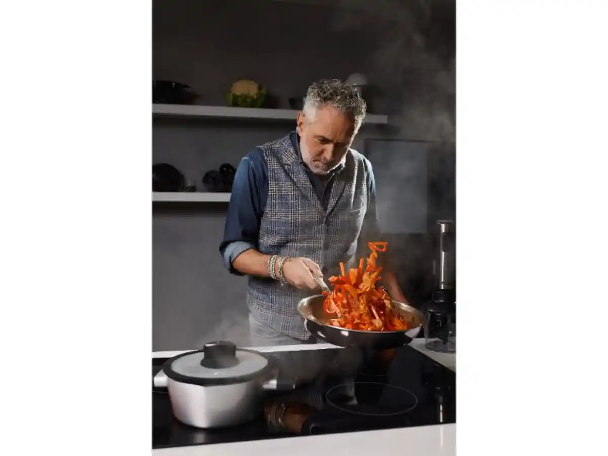 Bild 4 von Masterpro by Roland Trettl Edelstahl-Bratpfanne GIRO 3, Ø 24 cm