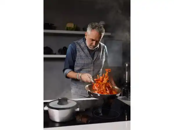 Bild 4 von Masterpro by Roland Trettl Edelstahl-Bratpfanne GIRO 3, Ø 24 cm