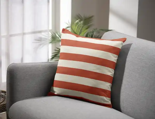 Bild 2 von IDEENWELT Kissenhülle rostrot