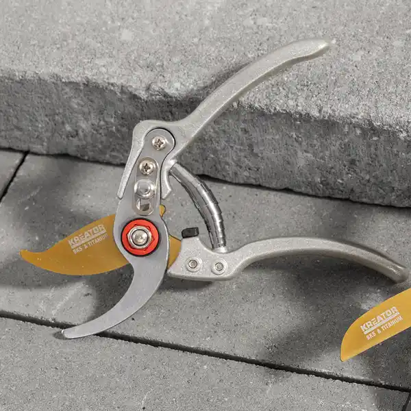 Bild 2 von Premium Gartenschere "Titan" - Bypass-Gartenschere