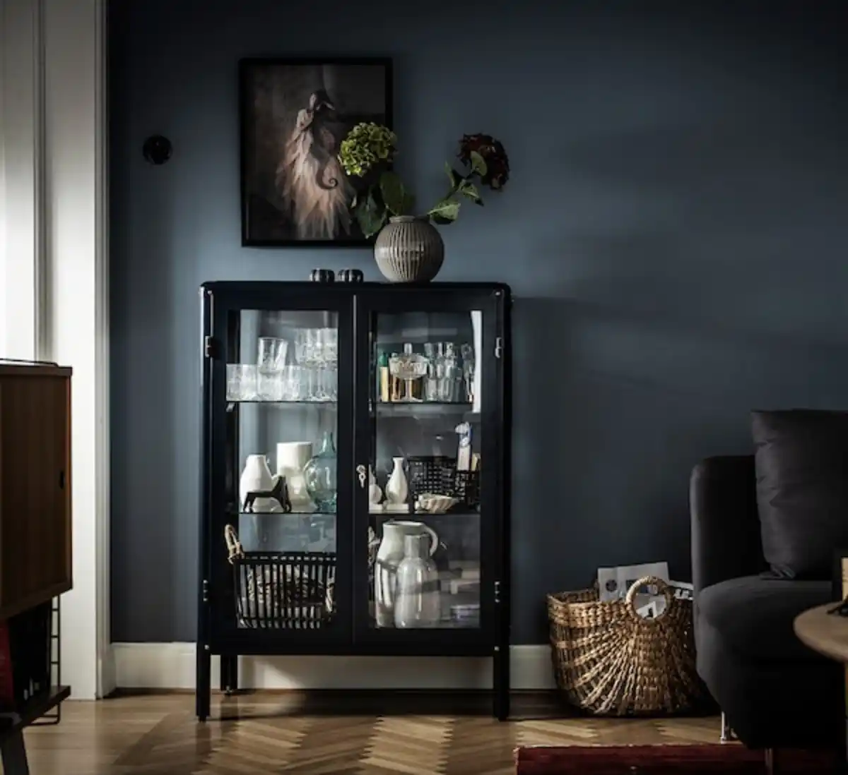 Bild 3 von FABRIKÖR Vitrine, schwarzblau 81x113 cm