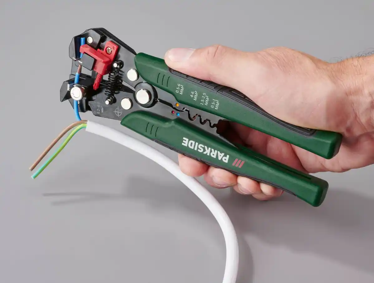 Bild 4 von PARKSIDE® Automatik-Abisolier- und Crimpzangen-Set, 231-teilig