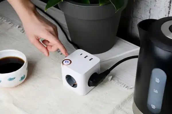 Bild 2 von 3fach Steckdosenwürfel TX-267