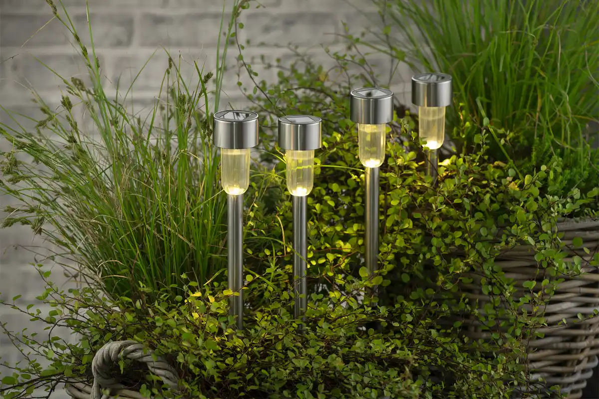 Bild 3 von IDEENWELT 4er Set Solar-Gartenleuchten