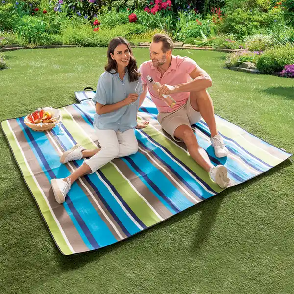 Bild 1 von Solax Sunshine XL-Alu-Picknick-/ Reisedecke