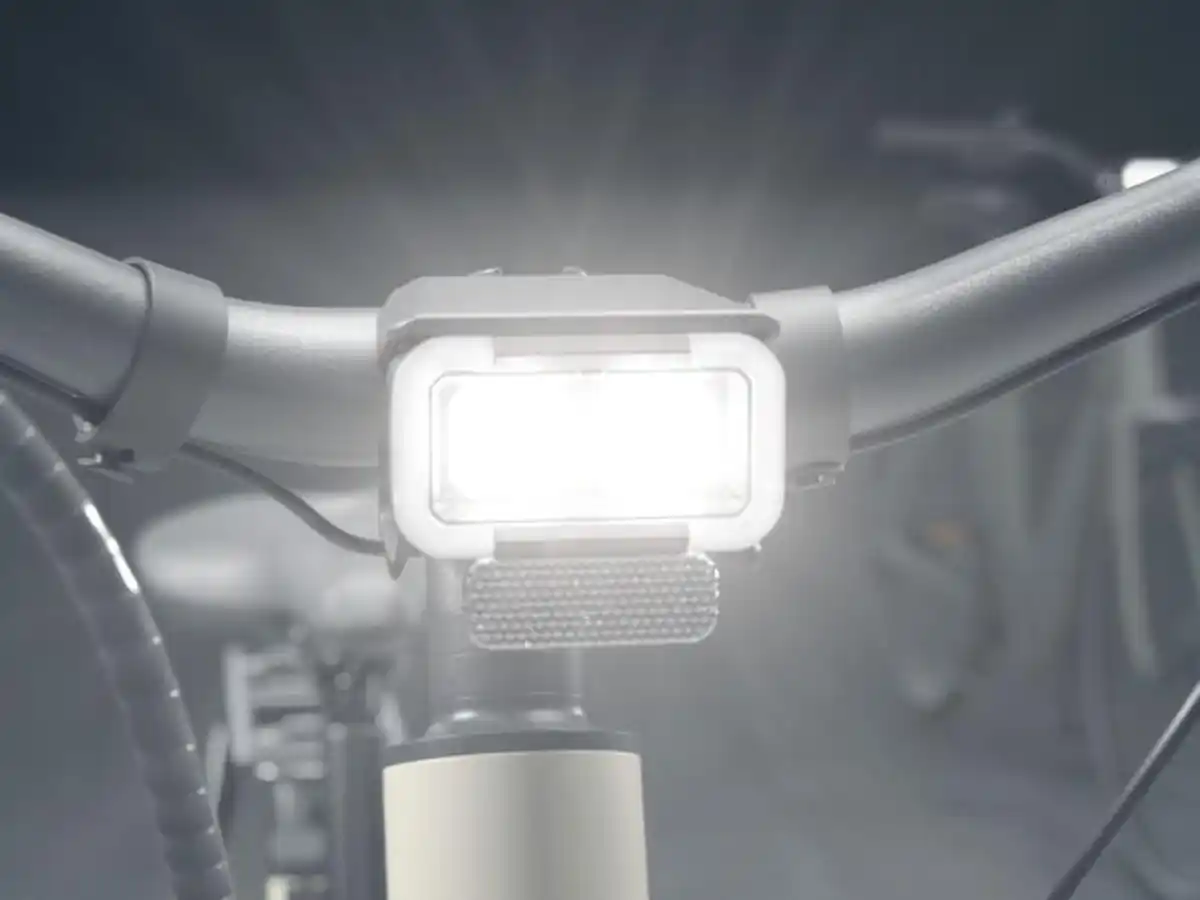 Bild 4 von CRIVIT Urban E-Bike X.3 Shimano CUES Kettenschaltung