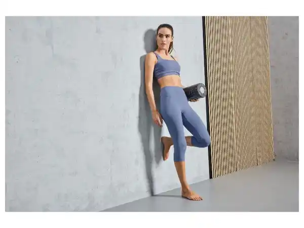 Bild 3 von CRIVIT Damen Funktionscapri mit feuchtigkeitsspendender Wirkung