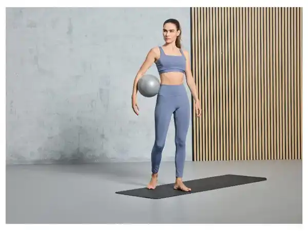 Bild 3 von CRIVIT Damen Funktionstights mit feuchtigkeitsspendender Wirkung