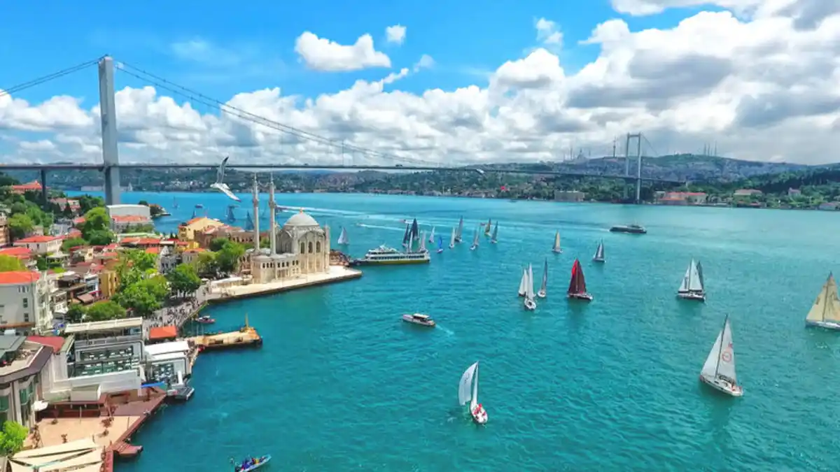 Bild 1 von Kreuzfahrten Östliches Mittelmeer: Kreuzfahrt mit MSC Sinfonia ab/an Istanbul inkl. Stadtprogramm in Istanbul