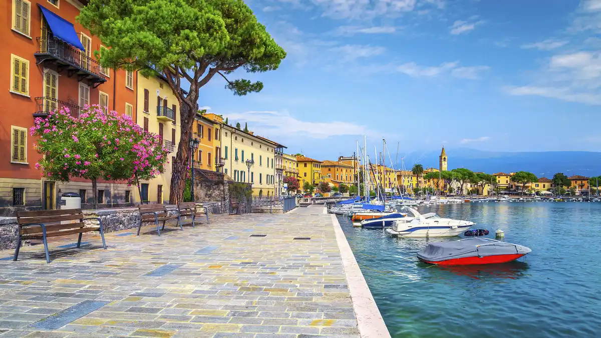 Bild 1 von Dolce Vita am Gardasee - 4* Riva del Sole Moniga