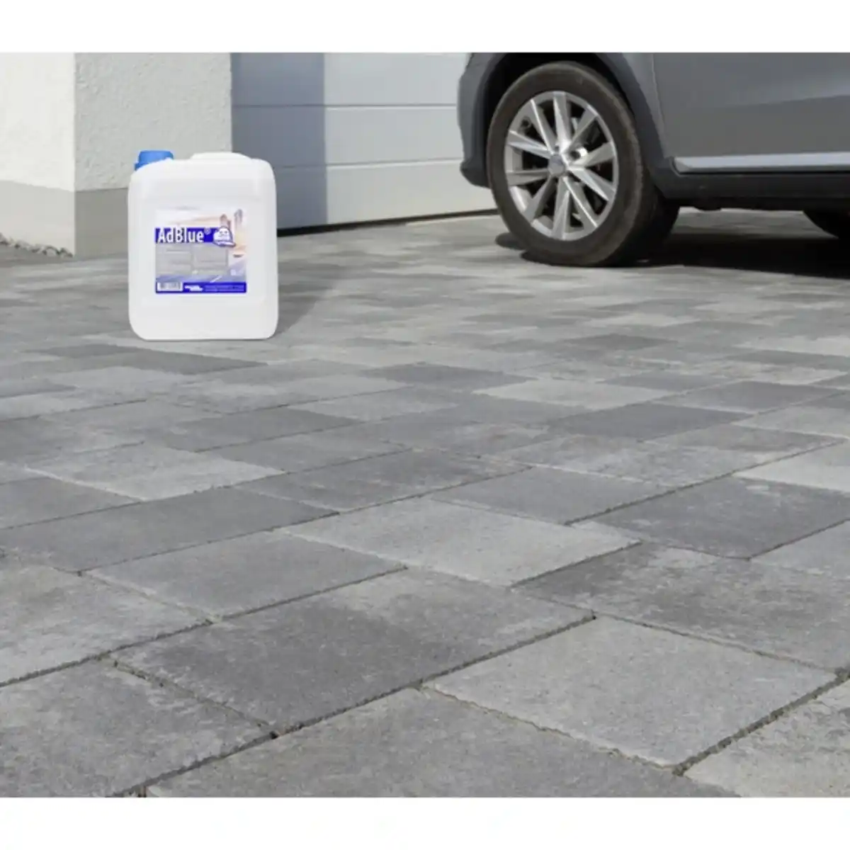 Bild 3 von ROBBYROB AdBlue Stapelkanister, mit Einfüllschlauch, Transparent