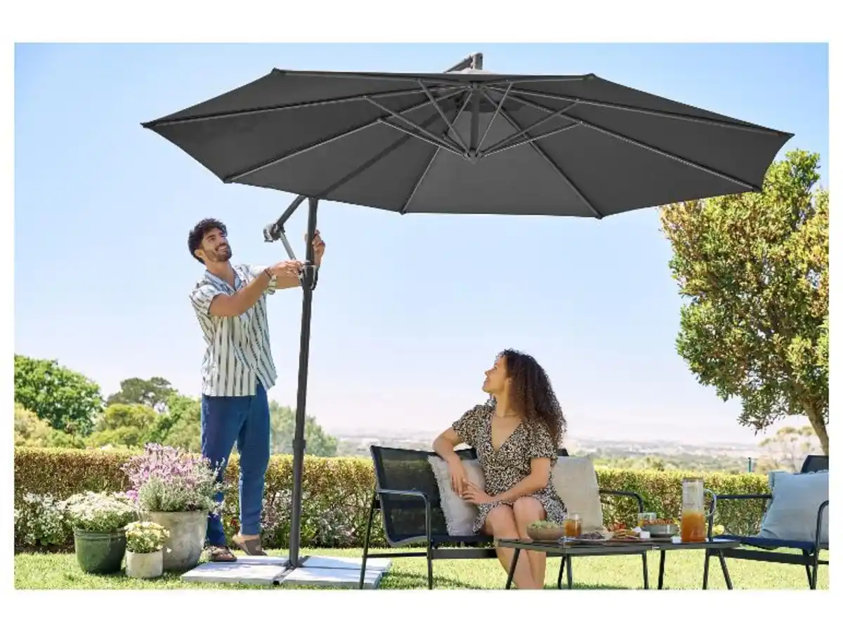 Bild 2 von LIVARNO home Ampelschirm, 3 m, mit Handkurbel, anthrazit