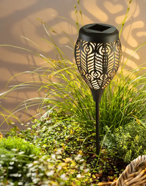 Bild 2 von IDEENWELT Solar-Gartenleuchte