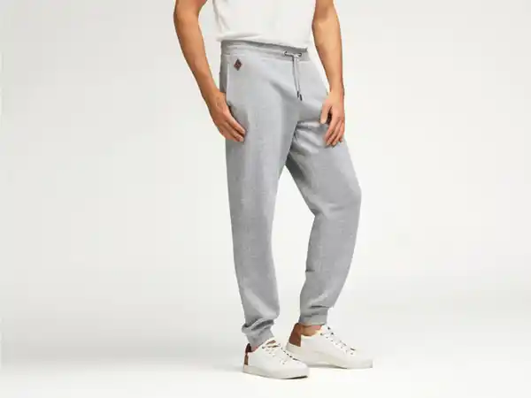 Bild 3 von LIVERGY® Herren Sweathose mit Patch und Gesäßtasche