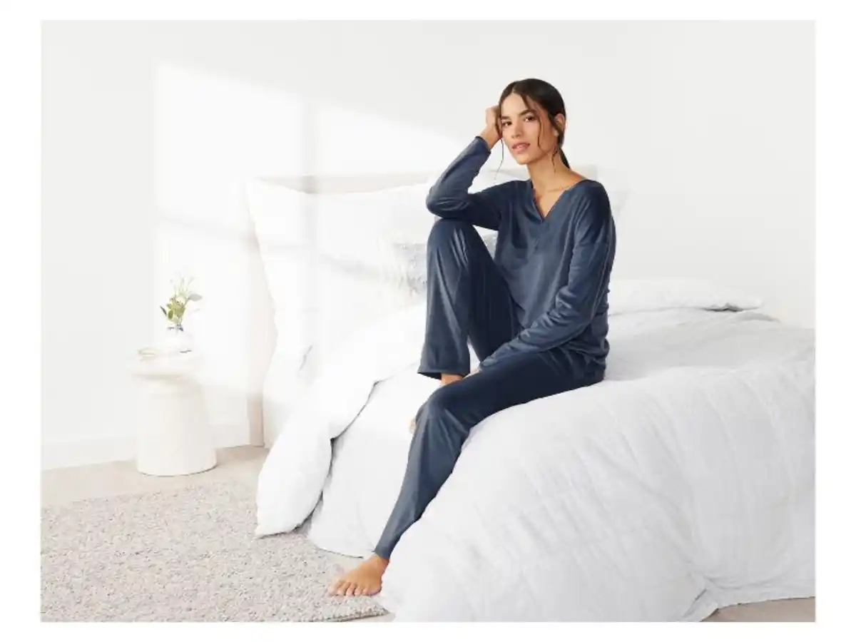 Bild 4 von esmara® Damen Pyjama aus kuschelig weicher Nicki-Qualität