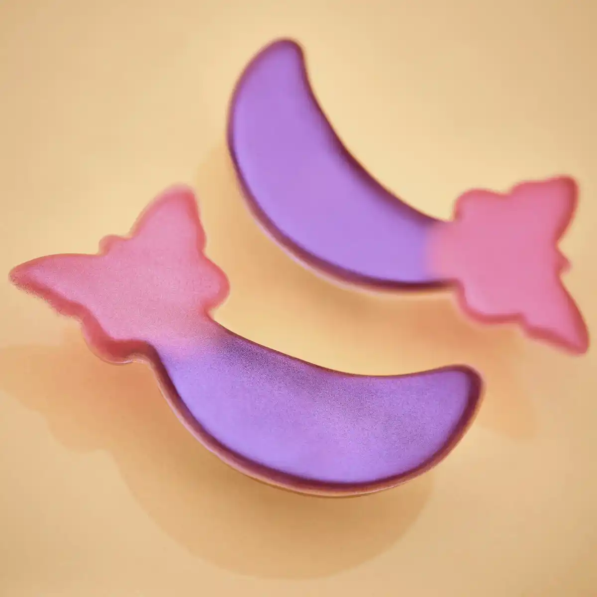 Bild 3 von essence Queen of... Hydrogel Eye Patches 01 Shuffle The Deck Fly High Butterfly!