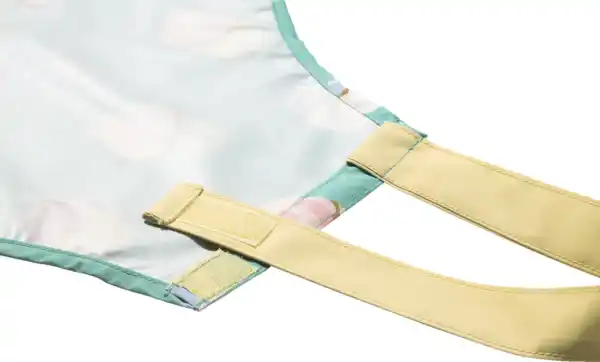 Bild 4 von IDEENWELT Kinder-Küchenschürze abwischbar Cupcakes