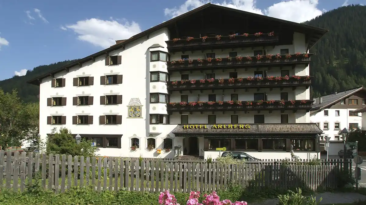 Bild 1 von Österreich – Tirol – St. Anton am Arlberg – 4* Heart Hotel Arlberg
