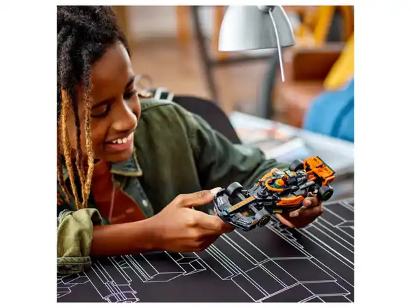 Bild 2 von LEGO® Speed Champions 76919 »McLaren Formel-1 Rennwagen 2023«