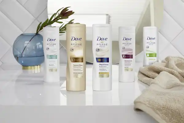 Bild 3 von Dove Summer Glow Body Lotion, 250 ml