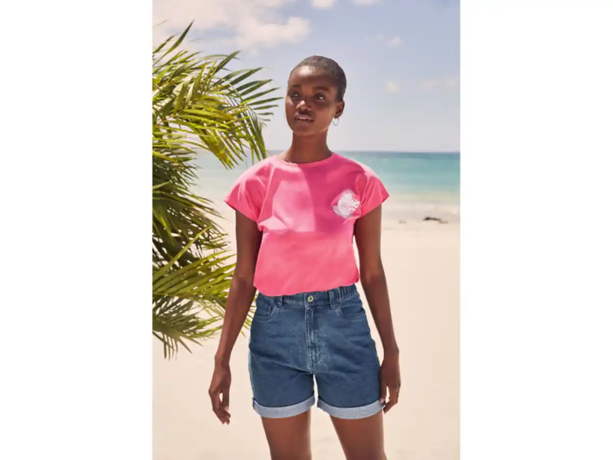 Bild 2 von esmara® Damen Jeansshorts, mit Krempeloptik am Beinabschluss