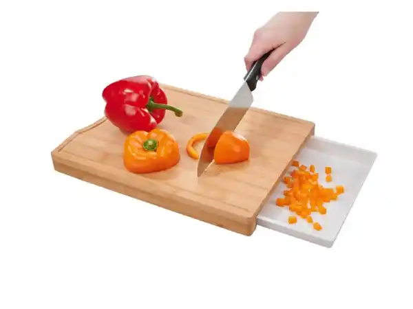 Bild 2 von SILVERCREST® KITCHEN TOOLS Schneidebrett, mit herausnehmbarer Glaswaage und Auffangschale