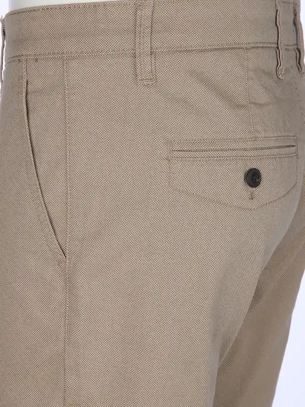 Bild 4 von Herren Chino mit Minimalmuster Beige