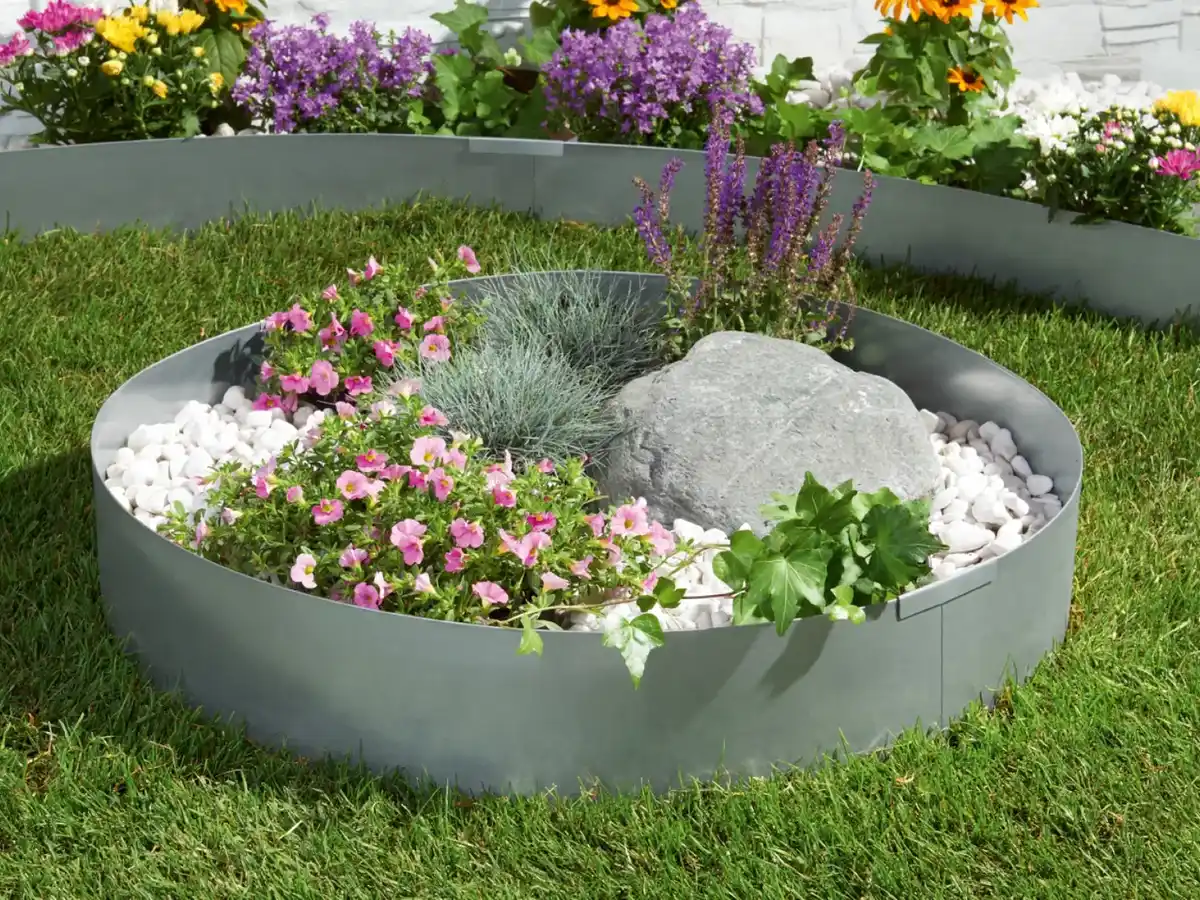 Bild 2 von PARKSIDE® 4 Rasenkantenprofile,  4 Stu