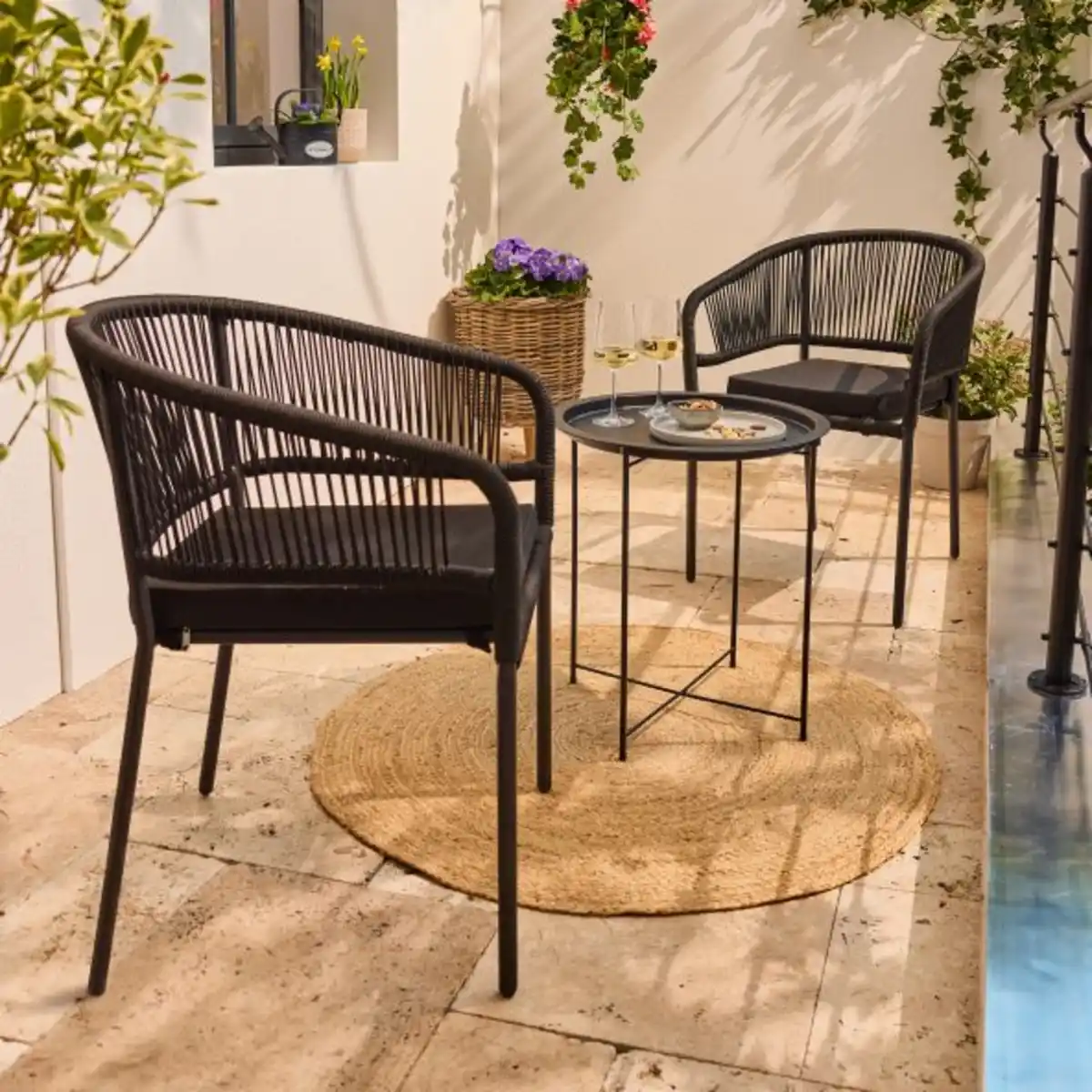 Bild 2 von BELAVI Stapelsessel