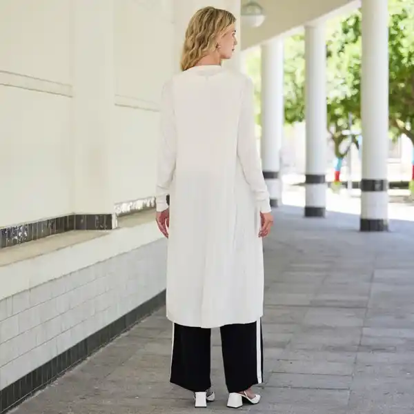 Bild 4 von Damen-Feinstrickjacke in langem Design