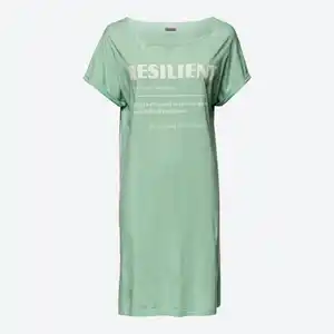 Damen-Nachthemd mit Safari-Motiv