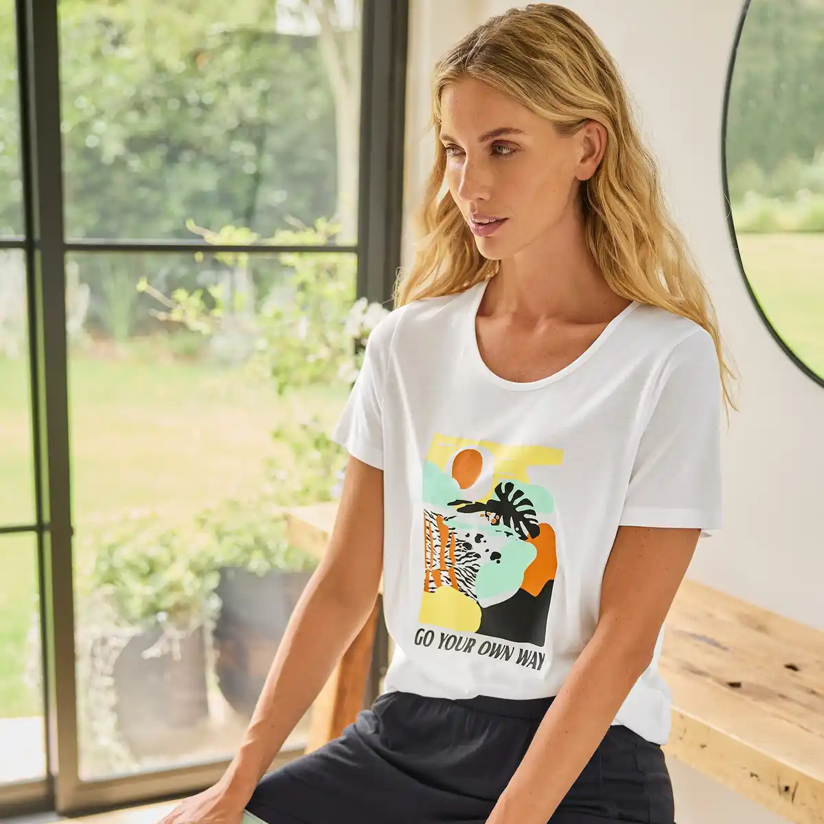 Bild 1 von Damen-Kombi-Oberteil mit Frontaufdruck