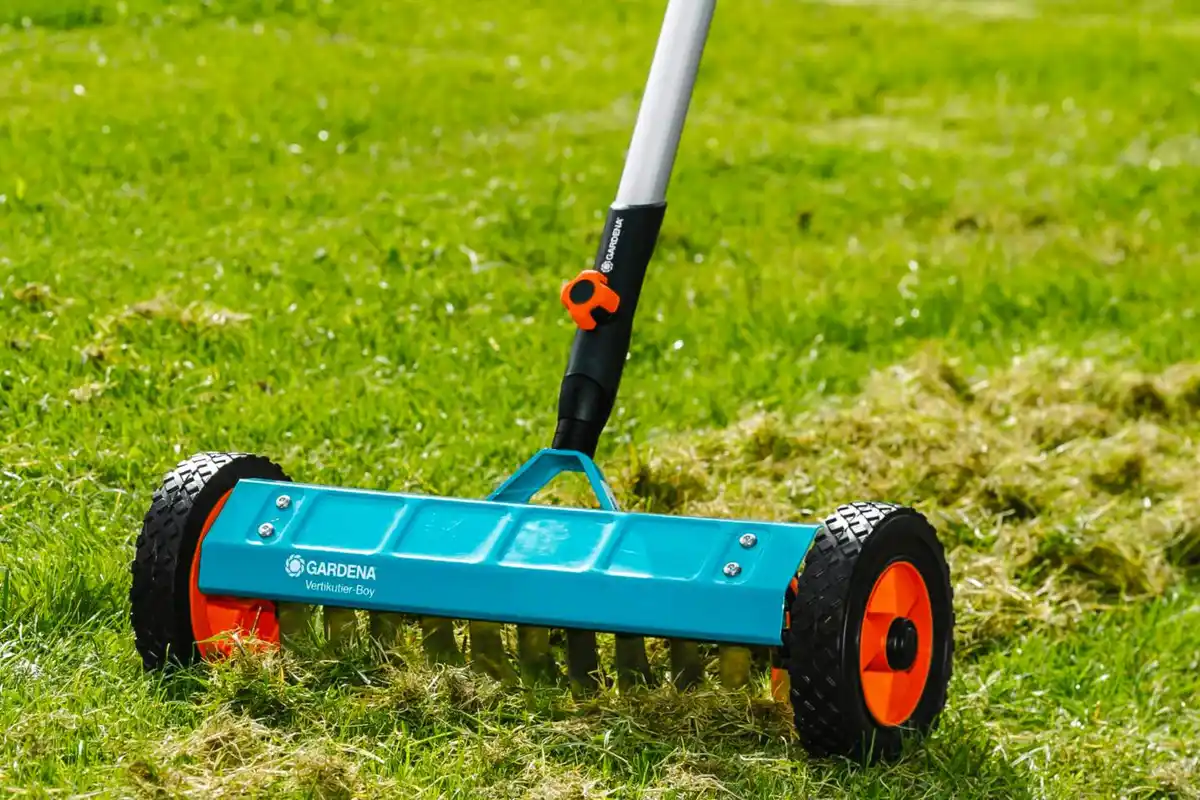 Bild 3 von GARDENA combisystem-Vertikutier-Boy