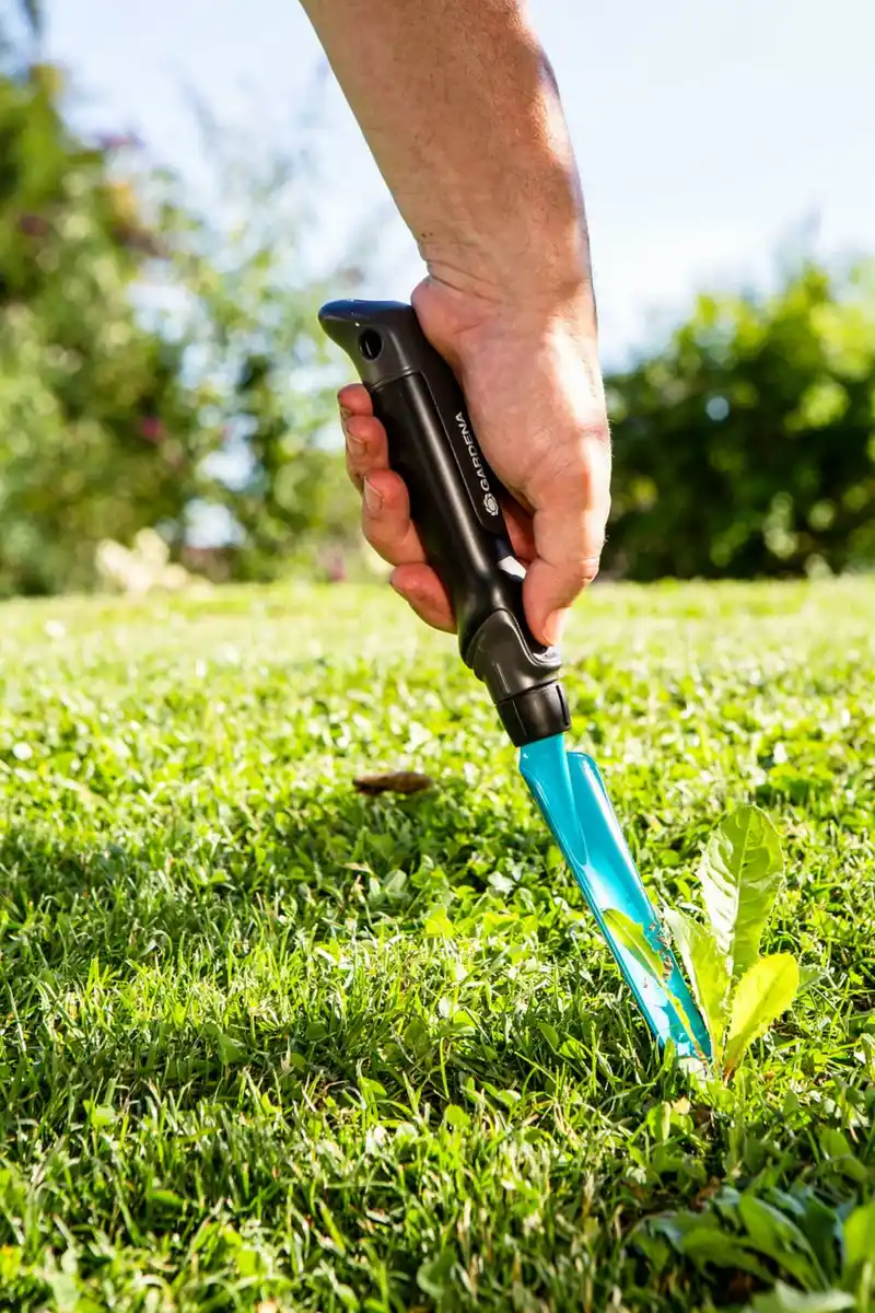 Bild 2 von GARDENA Unkrautstecher klein