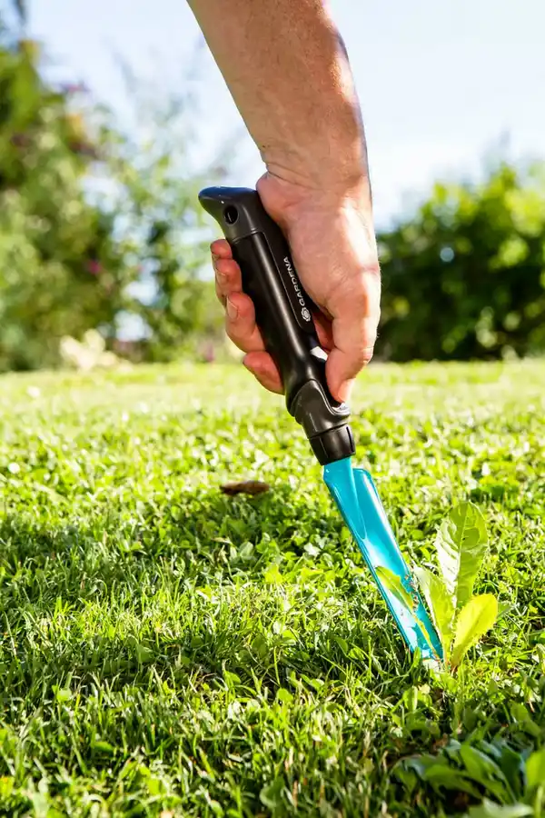 Bild 2 von GARDENA Unkrautstecher klein