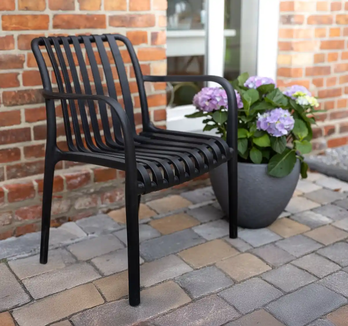 Bild 1 von Stapelstuhl Theresa Schwarz