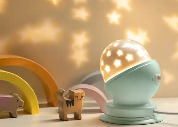 Bild 2 von IDEENWELT LED Sternenhimmelleuchte grün