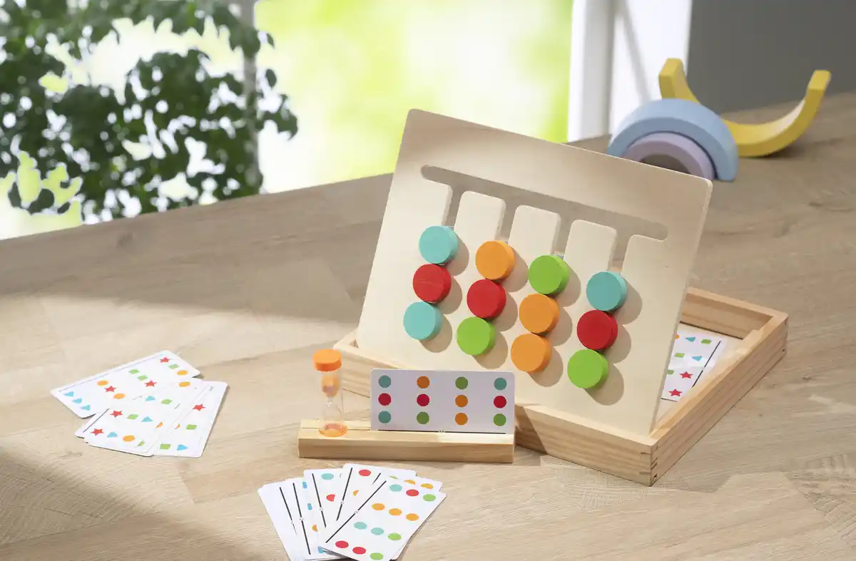 Bild 3 von IDEENWELT Montessori Farb- und Form-Sortierspiel