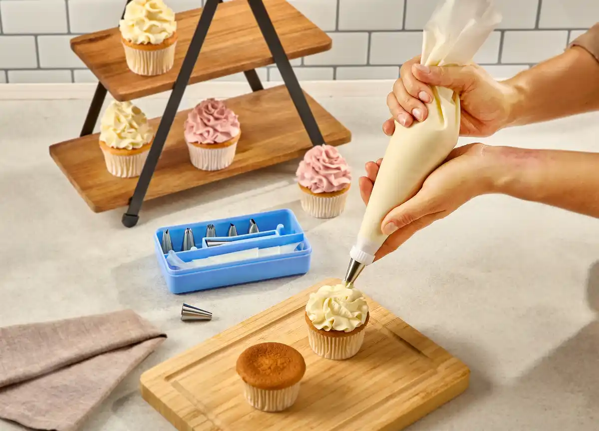 Bild 4 von IDEENWELT Spritztüllen-Set 12 tlg.