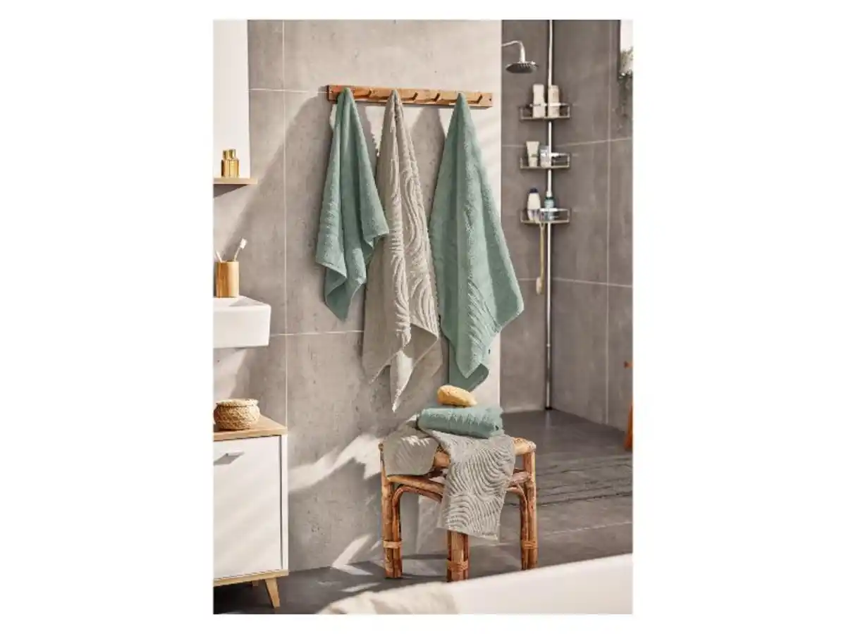 Bild 2 von LIVARNO home Frottier-Duschtuch, aus reiner Baumwolle, 70 x 140 cm