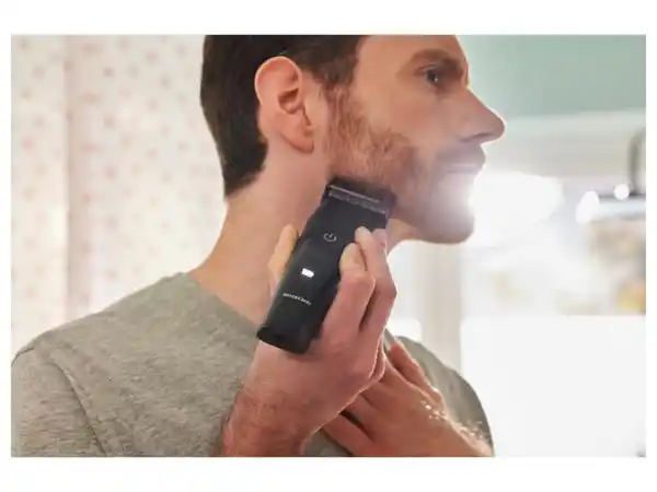 Bild 2 von SILVERCREST® PERSONAL CARE Haarschneider mit 2 Kammaufsätzen Haarschneidemaschine mit 2 Kammaufsätzen Elektrischer Haarschneider mit 2 Kammaufsätzen