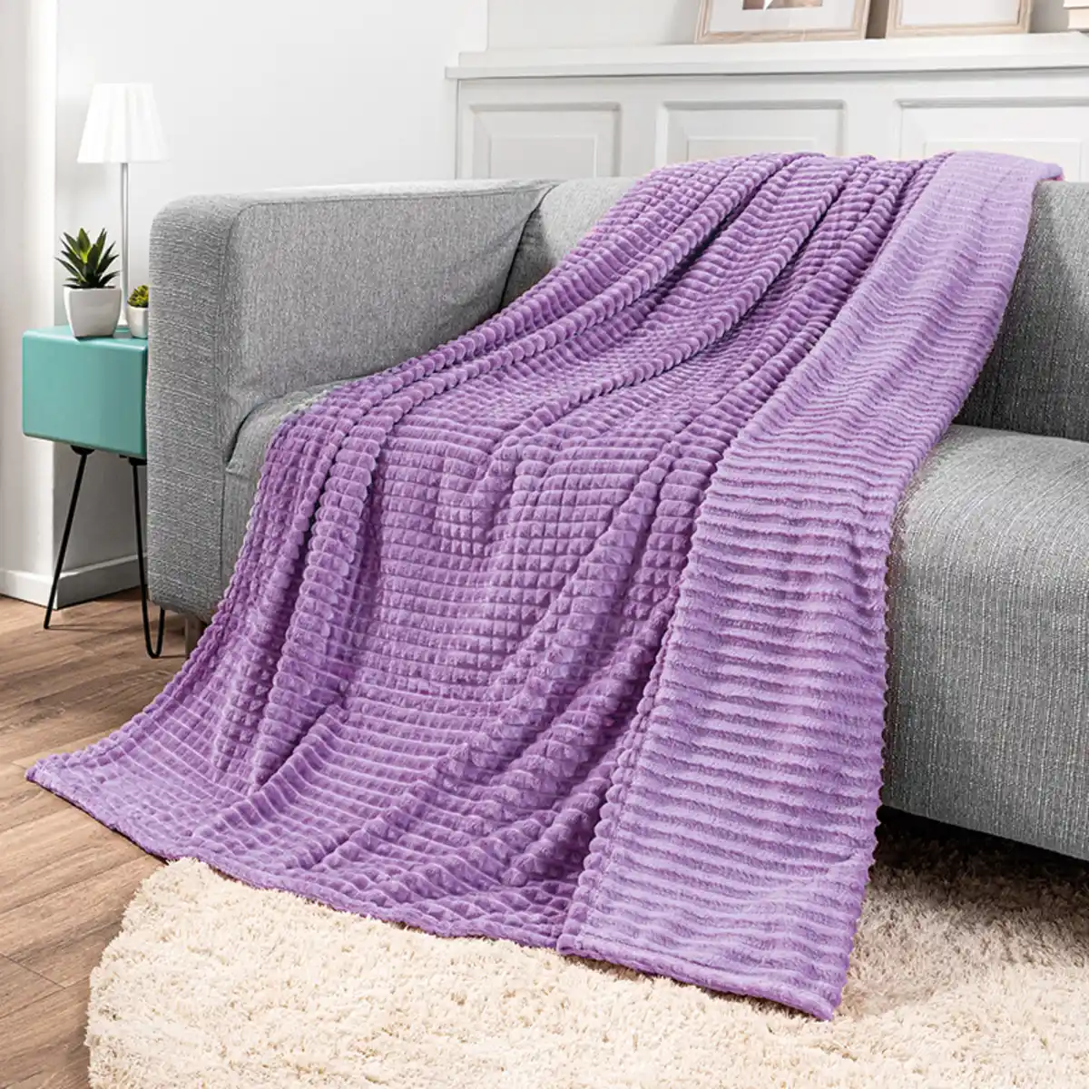 Bild 1 von Bella Casa Wende-Kuscheldecke "Mountain"