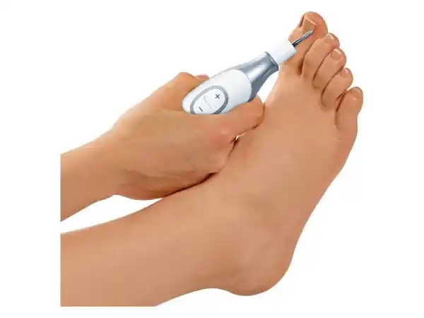 Bild 3 von SANITAS Maniküre-Pediküre Set »SMA 38«, inkl. 7 Aufsätze aus Saphir und Filz