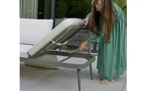 Bild 3 von outdoor (Gartenmöbel Mit Flair) - Gartensofa Rieti, salbei/beige, inkl. Kopfteilverstellung vorstehend rechts