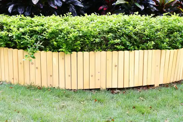 Bild 2 von Rollzaun aus Holz, ca. 203 x 30 / 45 x 1,7cm - Natur