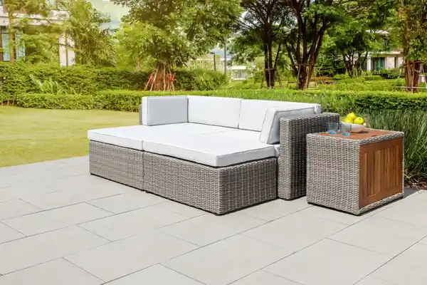 Bild 3 von Multifunktionslounge mit Akazie Tisch inkl. Kissen