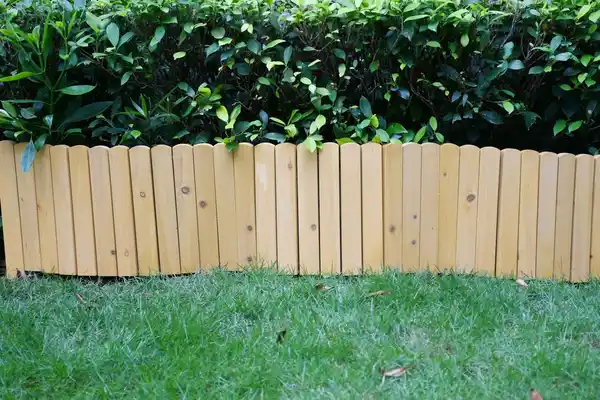 Bild 2 von Rollzaun aus Holz, ca. 203 x 40 / 60 x 1,7cm - Natur