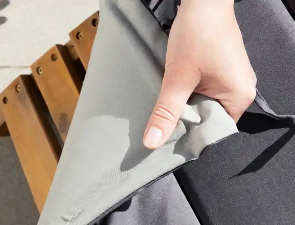 Bild 4 von Sonnenliege 2tlg. mit Wende-Polsterauflage klappbar aus Akazienholz, ca. 184 x 54 x 63 cm